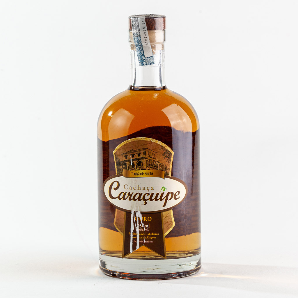 Cachaça Caraçuipe Ouro 750ml